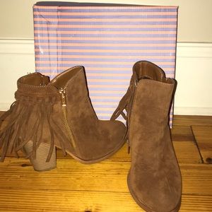 Betani fringe booties